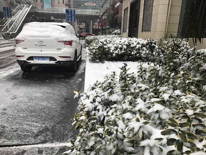 Mưa tuyết trắng xoá nơi U23 Việt Nam đá chung kết